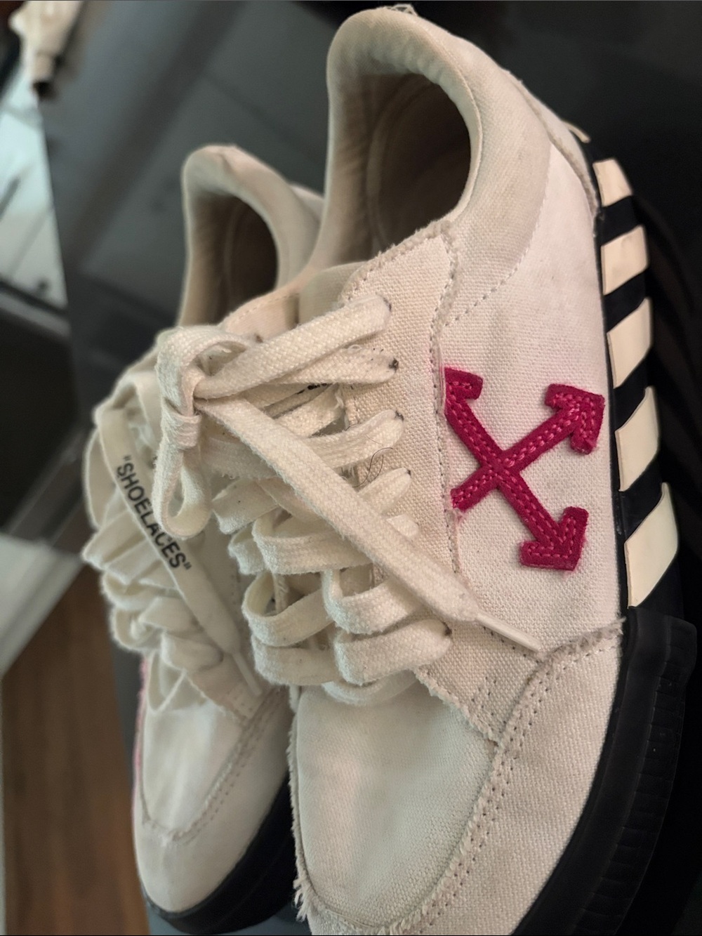 Off-White Low Vulcanized canvas sneakers